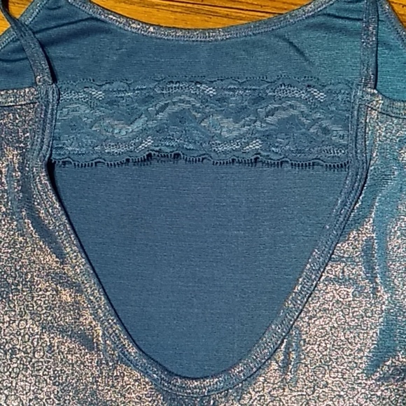 Tank top - Picture 3 of 4